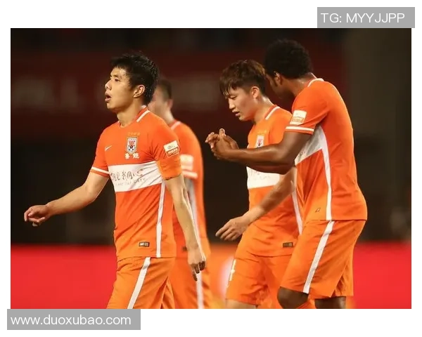 上港与山东的精彩对决直播全程回顾与赛后分析尽在这里 上港与山东的精彩对决直播全程回顾与赛后分析尽在这里