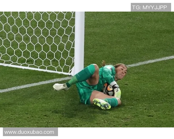 意大利女足迎战俄罗斯队全力争胜展现实力与风采